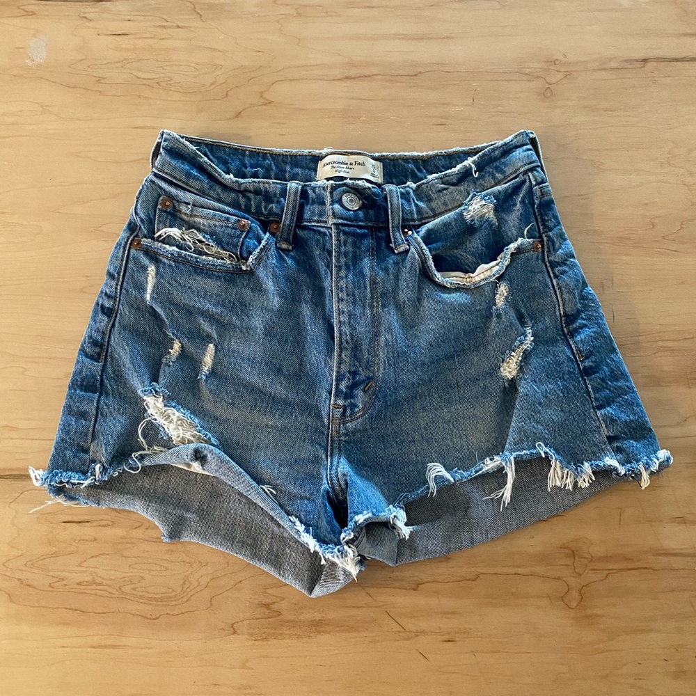 Abercrombie The Mom Short 0/25